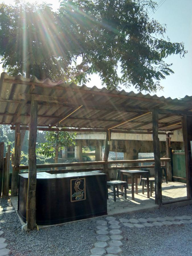 Hotel Khonthao à Lamphun Extérieur photo